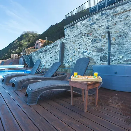 Casa Escaleiras By Atlantic *